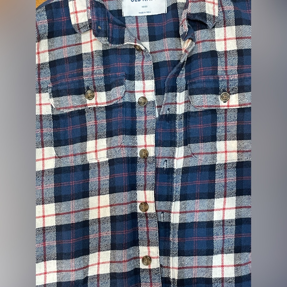 Old Navy 100% Cotton Plaid Buttondown *Excellent Cond* Size XS (5) - Picture 2 of 6